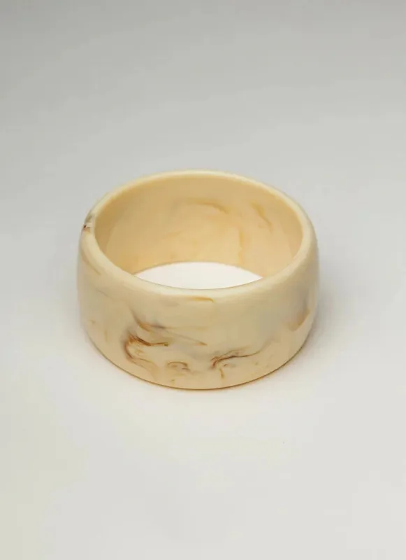 Big armbånd - marble white sold by Brando