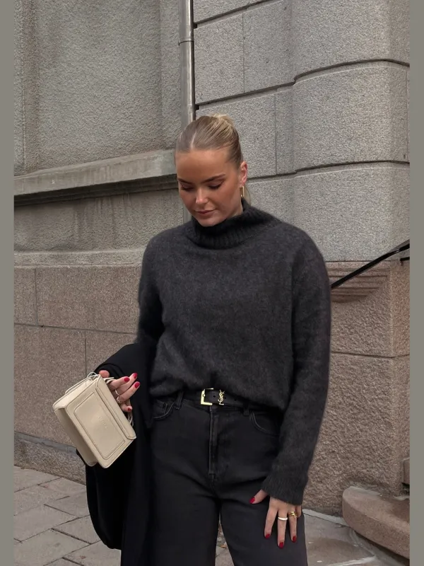 Jade genser - dark grey melange sold by Brando