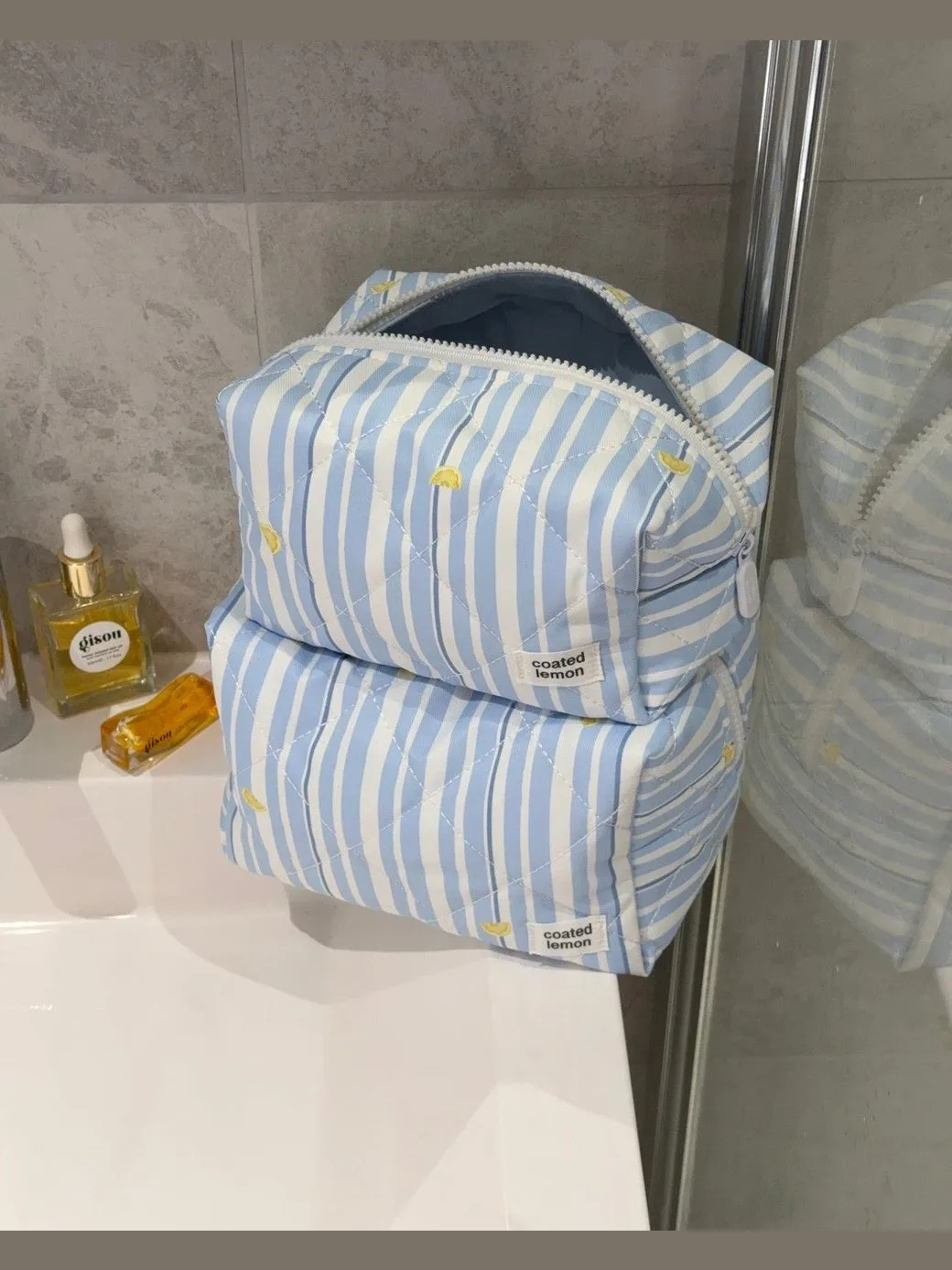 Toalettmappe liten - blå sitron sold by Brando product image thumbnail 2