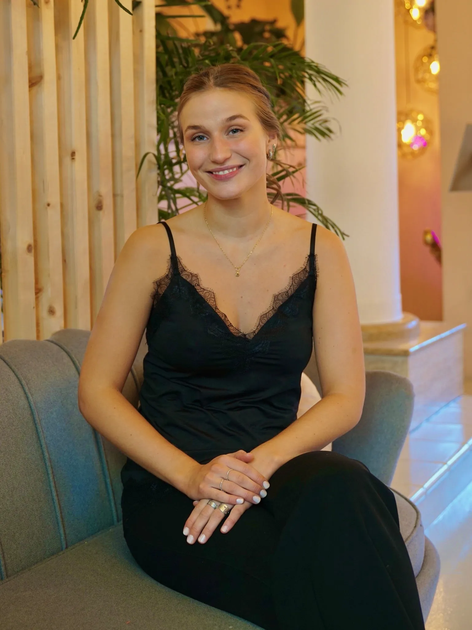 Billie silke topp - Black sold by Brando product image thumbnail 3