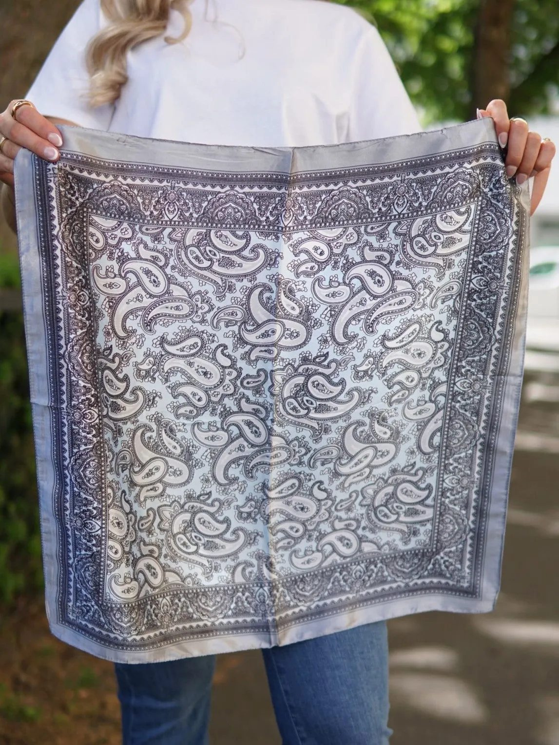 Skjerf paisley - grå/blå sold by Brando product image thumbnail 3