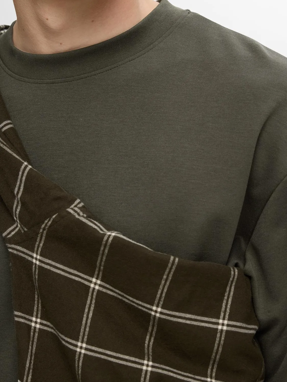 Looseoscar o neck t-skjorte - forest night sold by Brando product image thumbnail 4