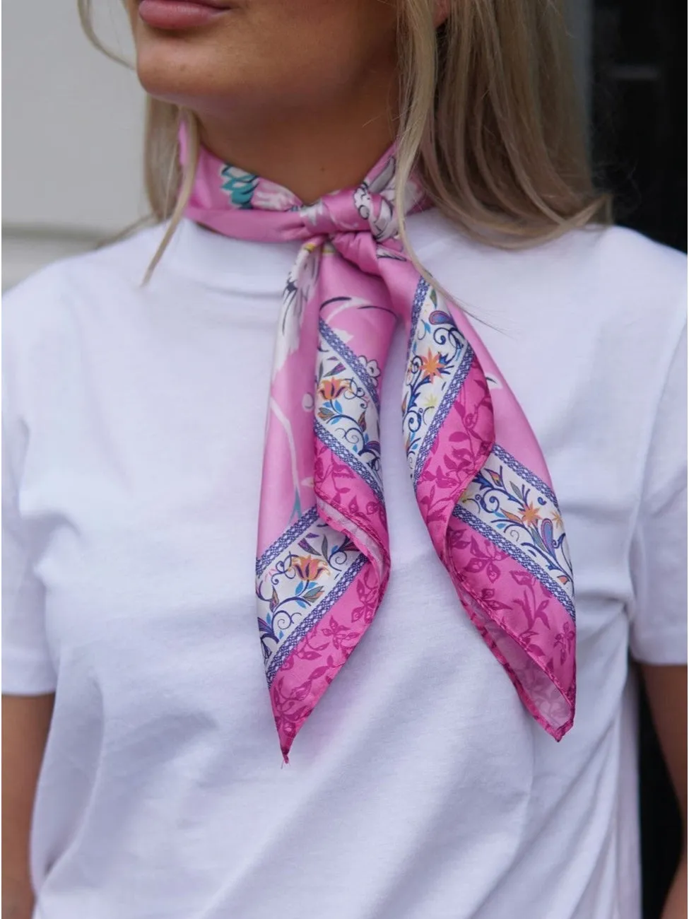 Skjerf Bunad Look - Rosa sold by Brando