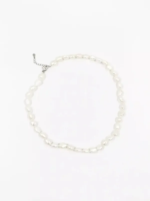 Pearl Chain - Pearl sold by Brando