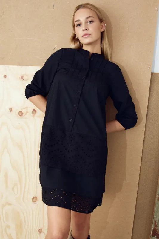 Joella Kjole - Black sold by Brando