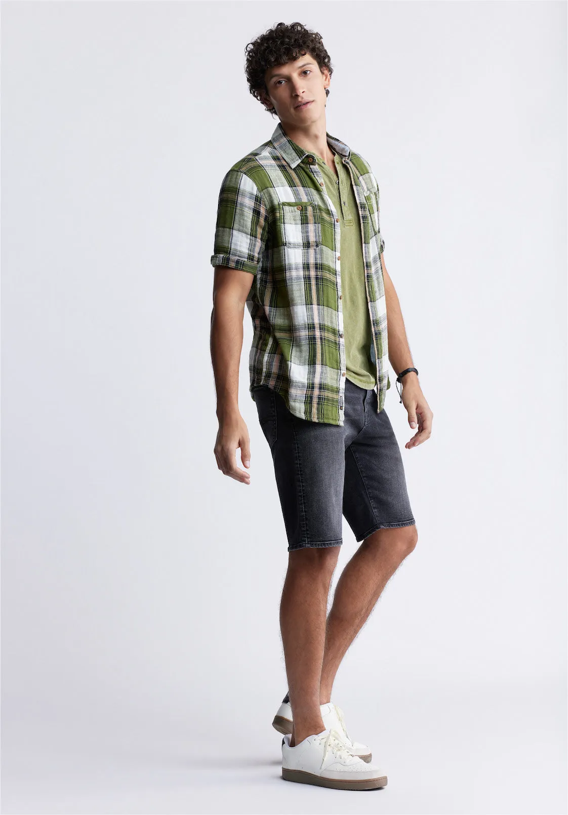 Relaxed Straight Dean Men's Denim Shorts in Crinkled Black - BM22849 sold by Buffalo Jeans product image thumbnail 5