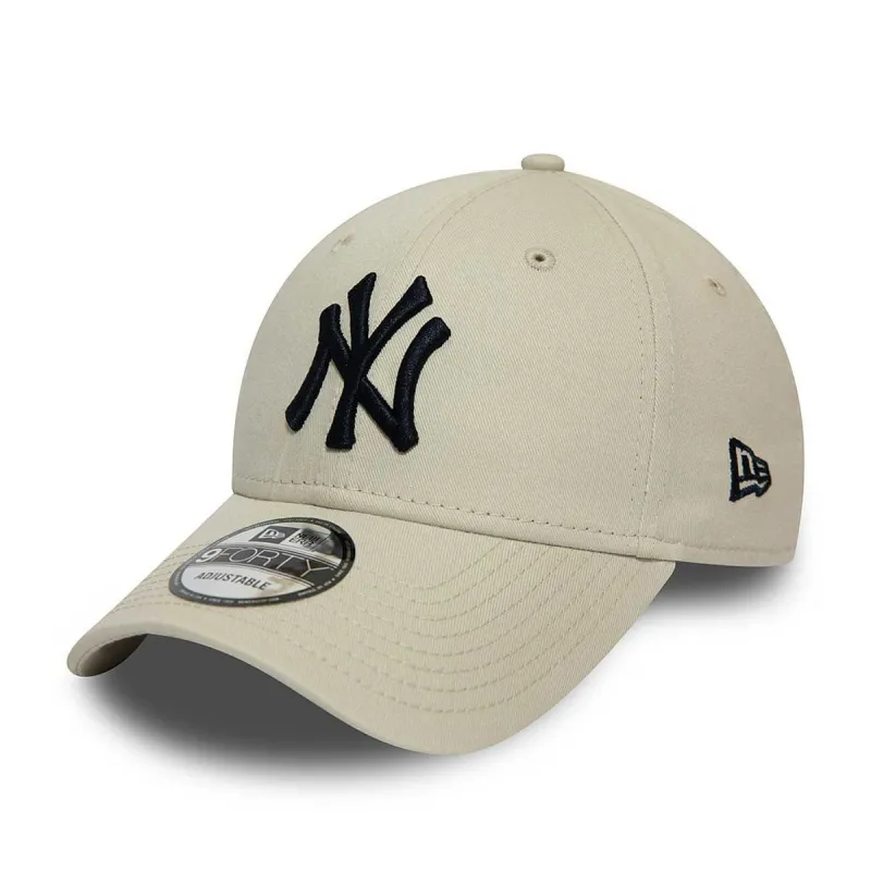 New York Yankees MLB 9Forty Cap Cremè Zwart sold by Burned Sports