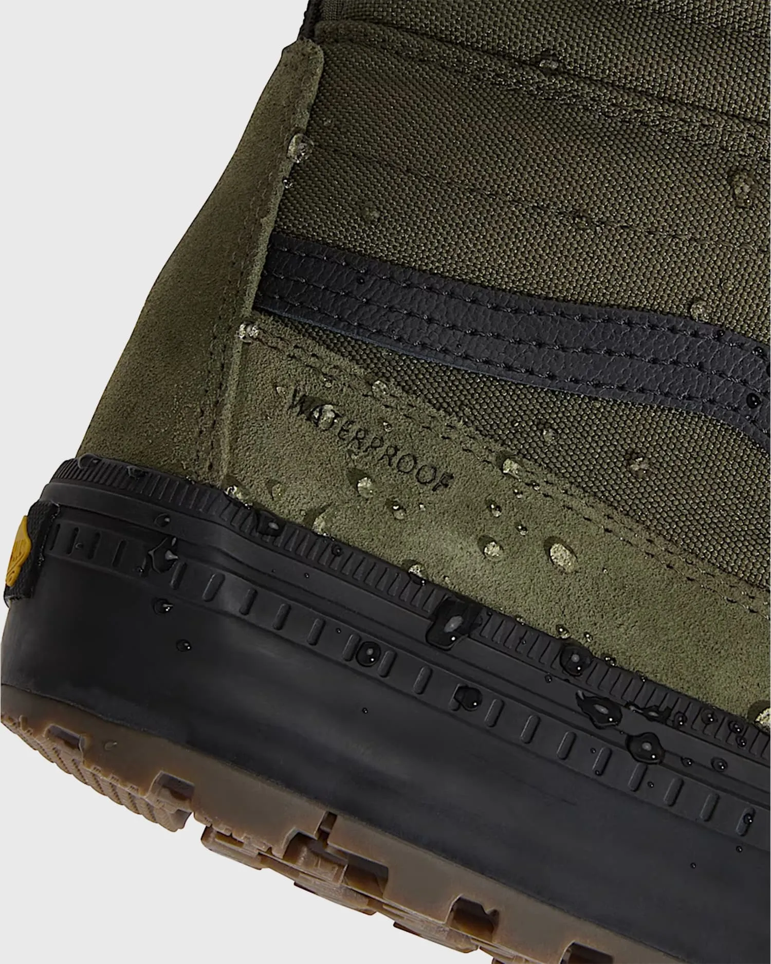 Vans Sk8-HI Waterproof Insulated Groen/Zwart sold by Burned Sports product image thumbnail 5