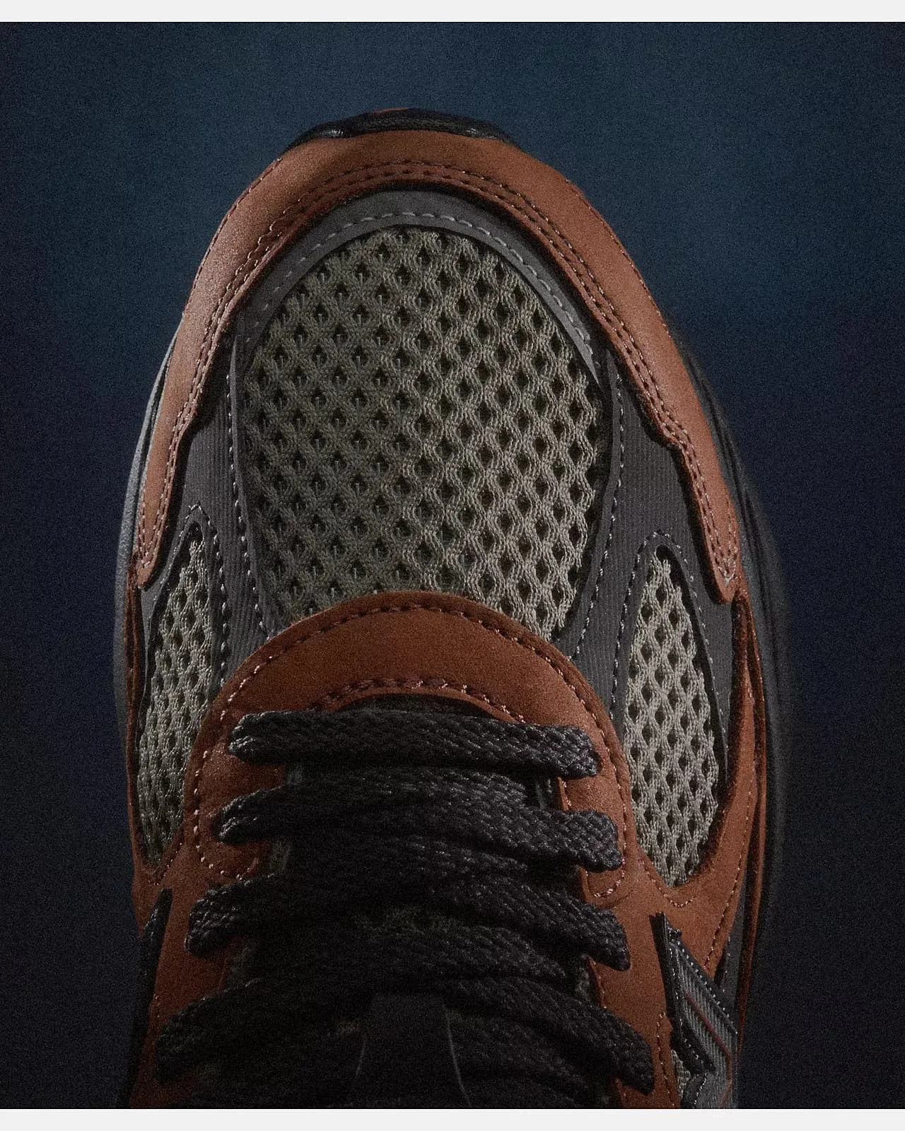 New Balance 2010 Sneaker Bruin Zwart sold by Burned Sports product image thumbnail 3