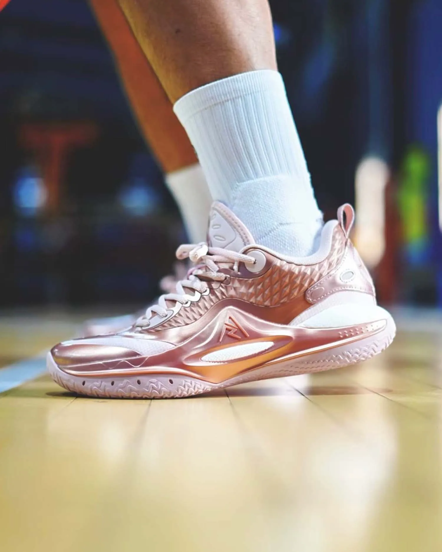 Rigorer AR2 Basketbalschoen Rose Gold sold by Burned Sports product image thumbnail 3