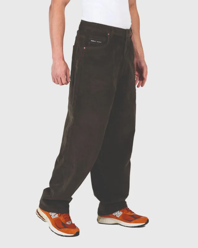 Reell Bagg Cord Langebroek Donkergroen sold by Burned Sports