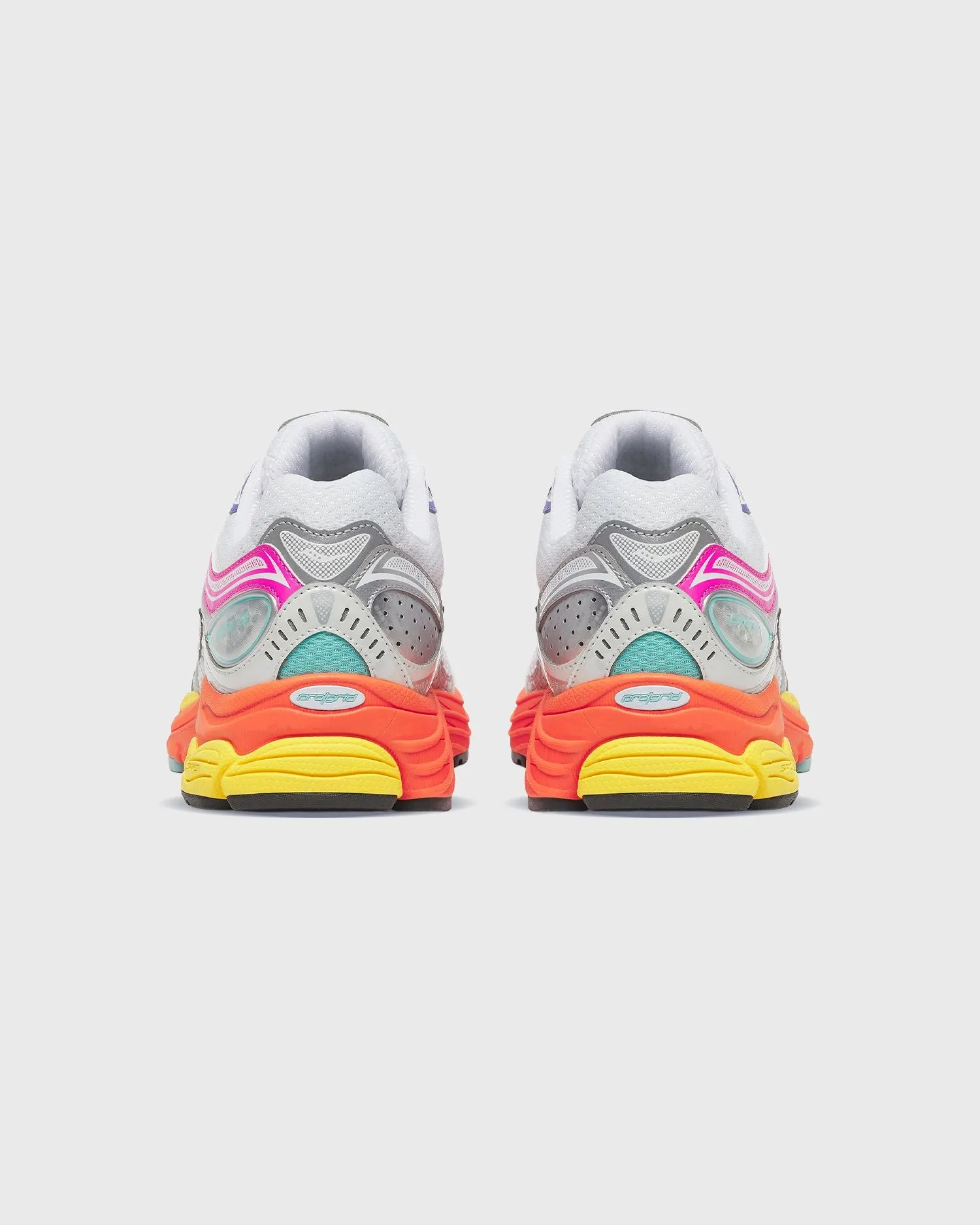 Saucony Progrid Omni 9 Sneaker Wit / Multikleur sold by Burned Sports product image thumbnail 2