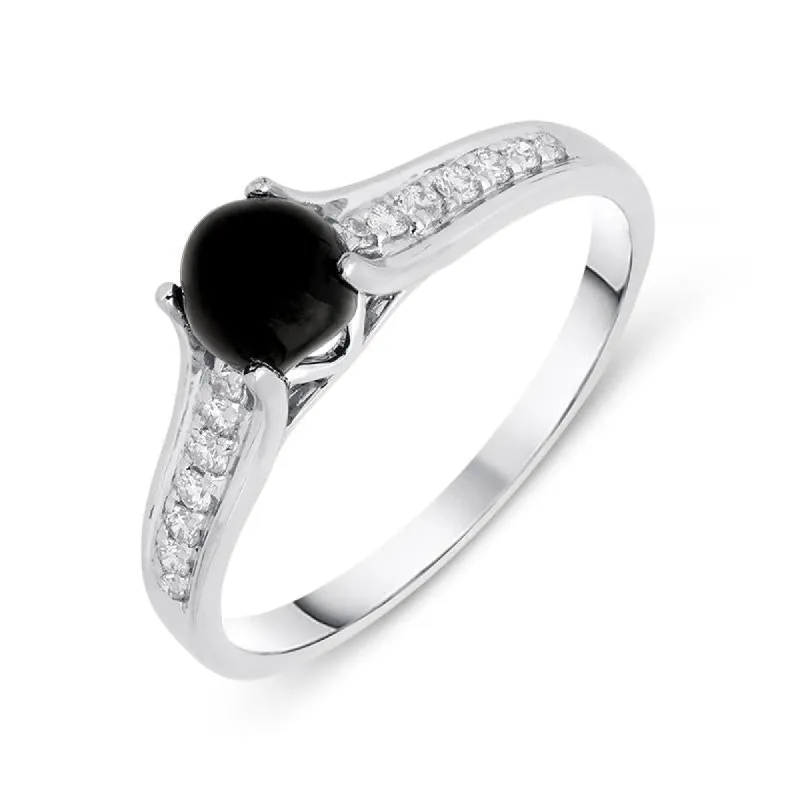 18ct White Gold Whitby Jet 0.15ct Diamond Shoulders Ring made by C.W. Sellors