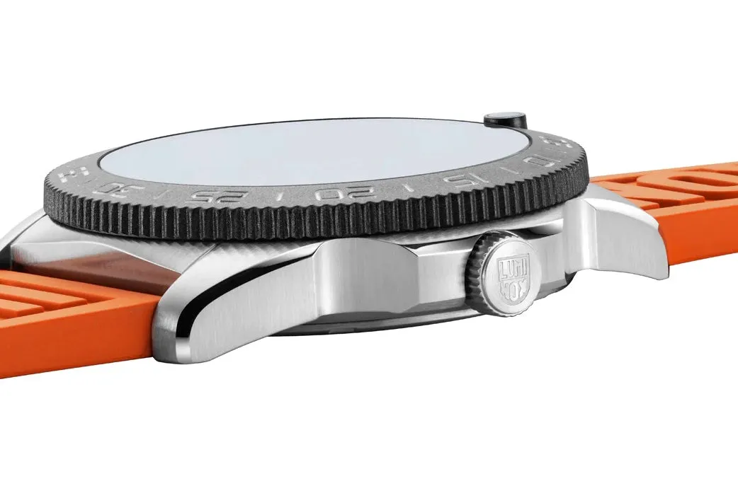 Luminox Pacific Diver 3120 Series Watch sold by C.W. Sellors product image thumbnail 5