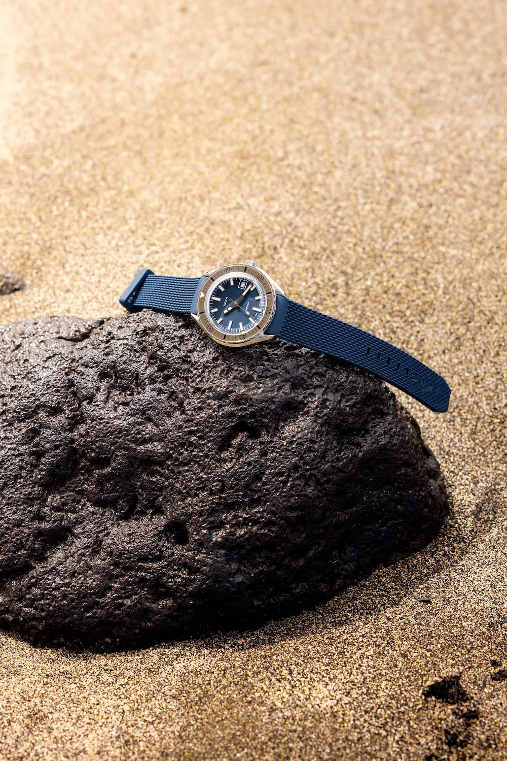 Doxa Sub 200 Caribbean Blue Rubber Watch sold by C.W. Sellors product image thumbnail 5