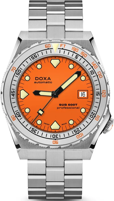 Doxa SUB 600T Professional Bracelet Watch made by C.W. Sellors