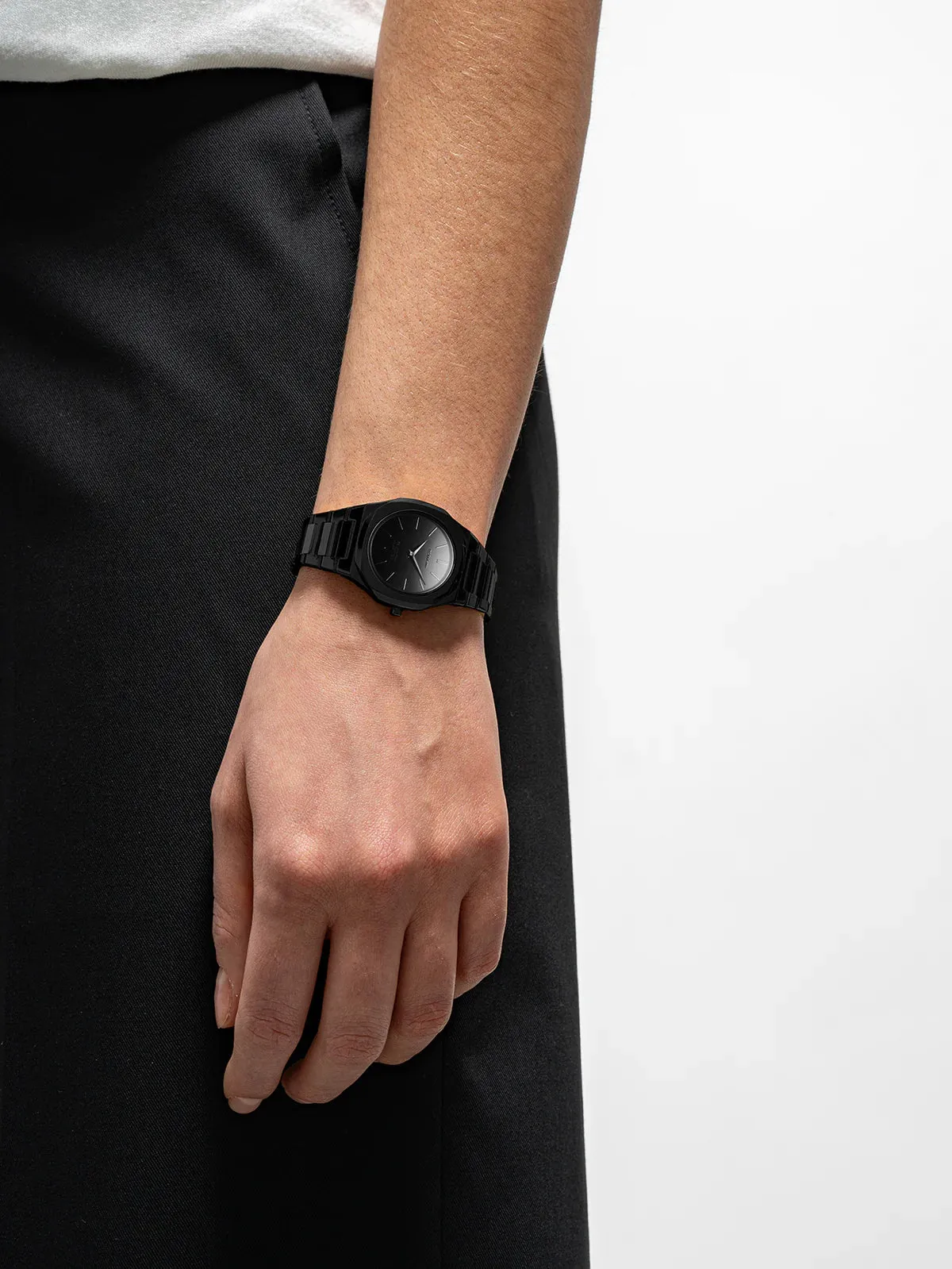 D1 Milano Black Gleam Ultra Thin Watch sold by C.W. Sellors product image thumbnail 5