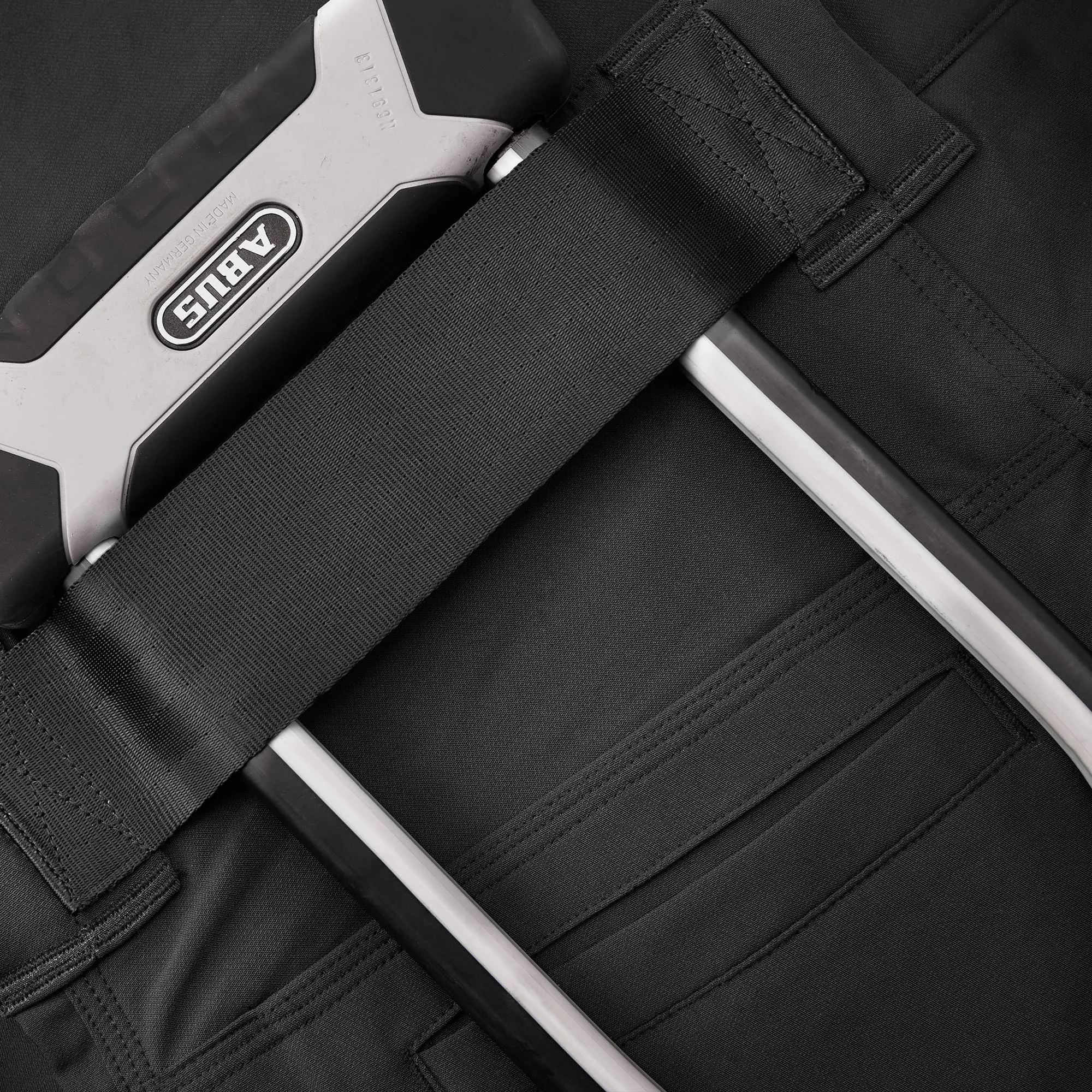 Men's Folsom 2.0 Short sold by Chrome Industries product image thumbnail 4