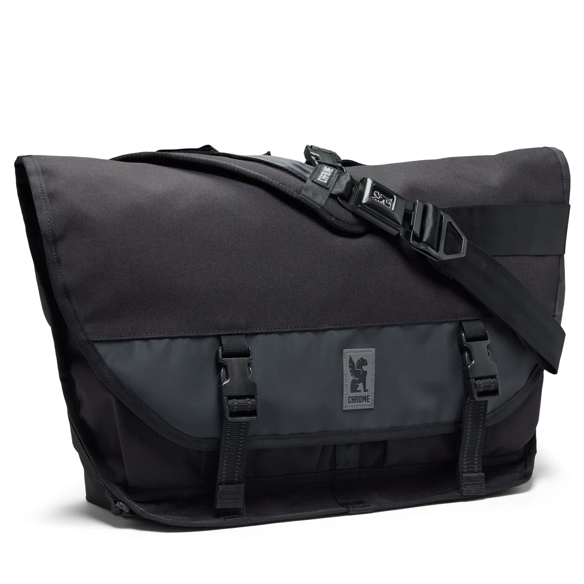 Citizen 24L Messenger sold by Chrome Industries