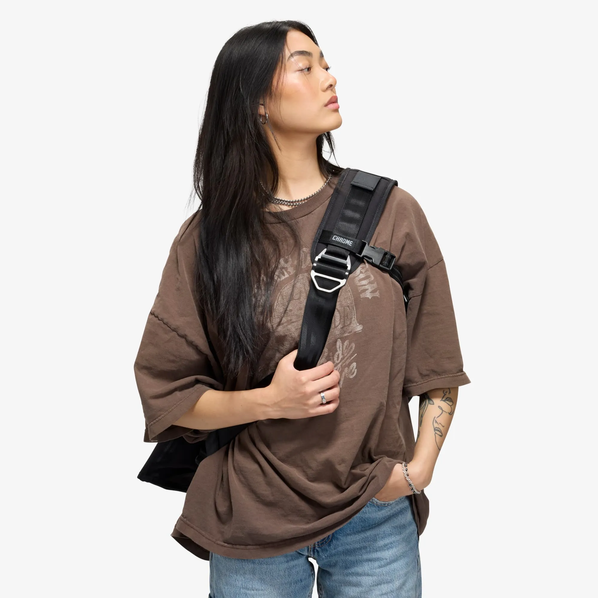 Citizen Slide 24L Messenger sold by Chrome Industries product image thumbnail 4