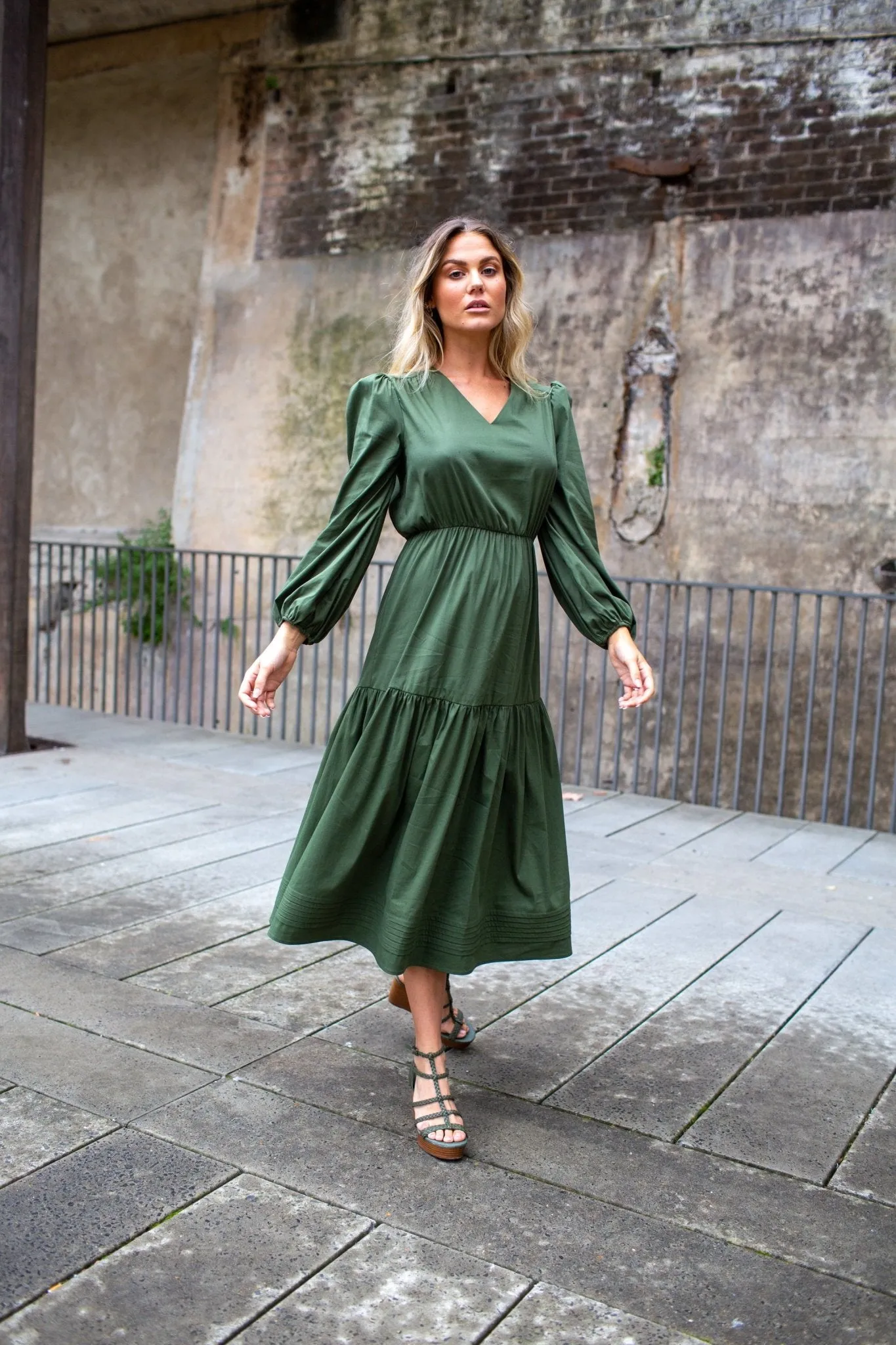 SIMPLY OLIVE V-NECK LONG DRESS W SLEEVES sold by Czarina product image thumbnail 5