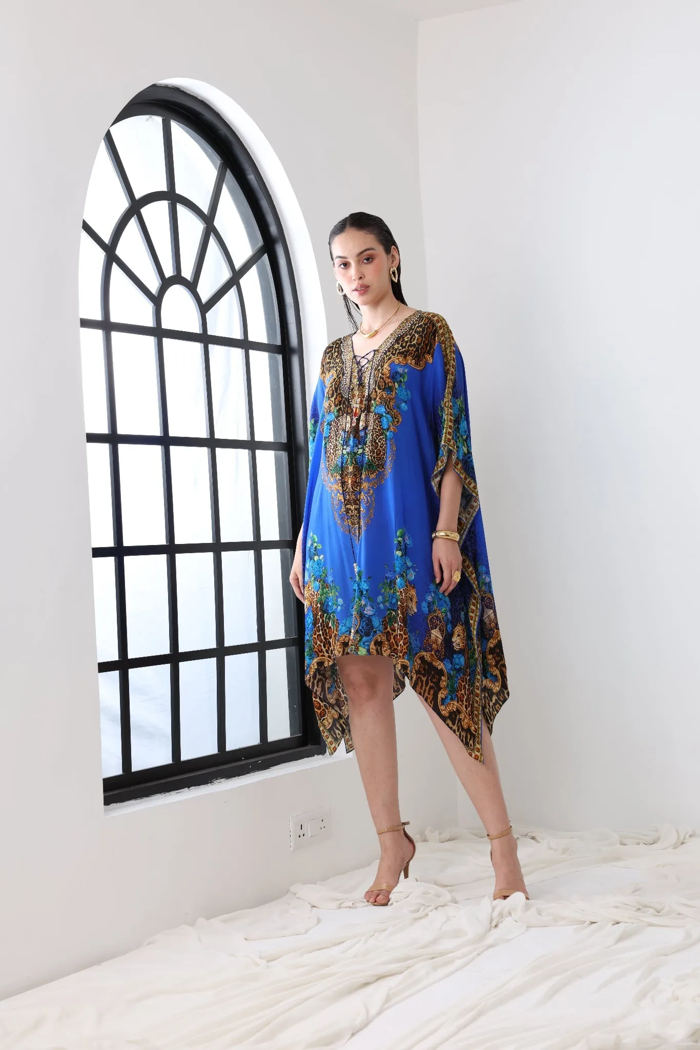 BLUE LEOPARDESS SHORT KAFTAN sold by Czarina product image thumbnail 3