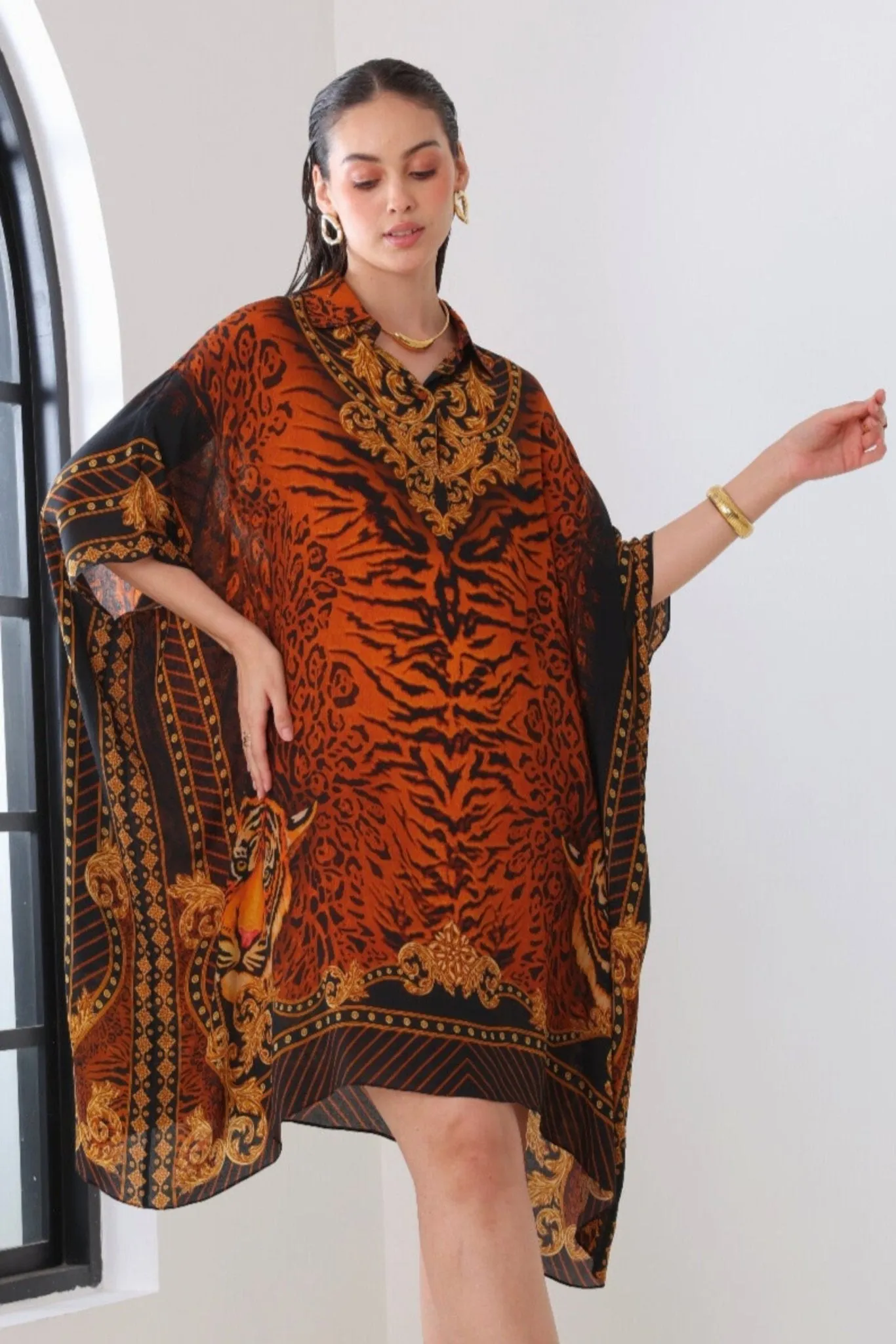 TIGRESS SHORT COLLAR KAFTAN sold by Czarina