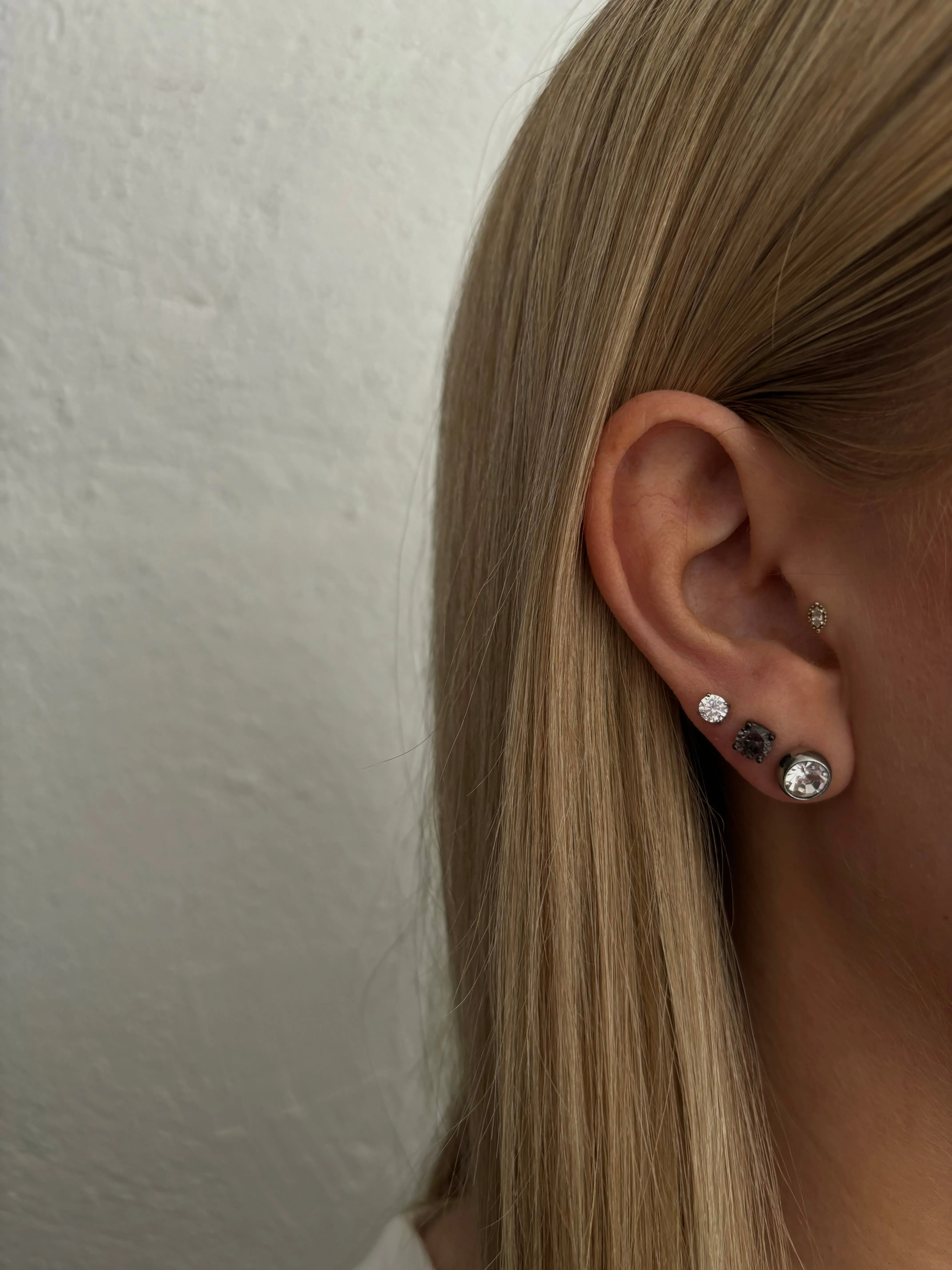 CRYSTAL STUD MINI sold by DARK Department product image thumbnail 4