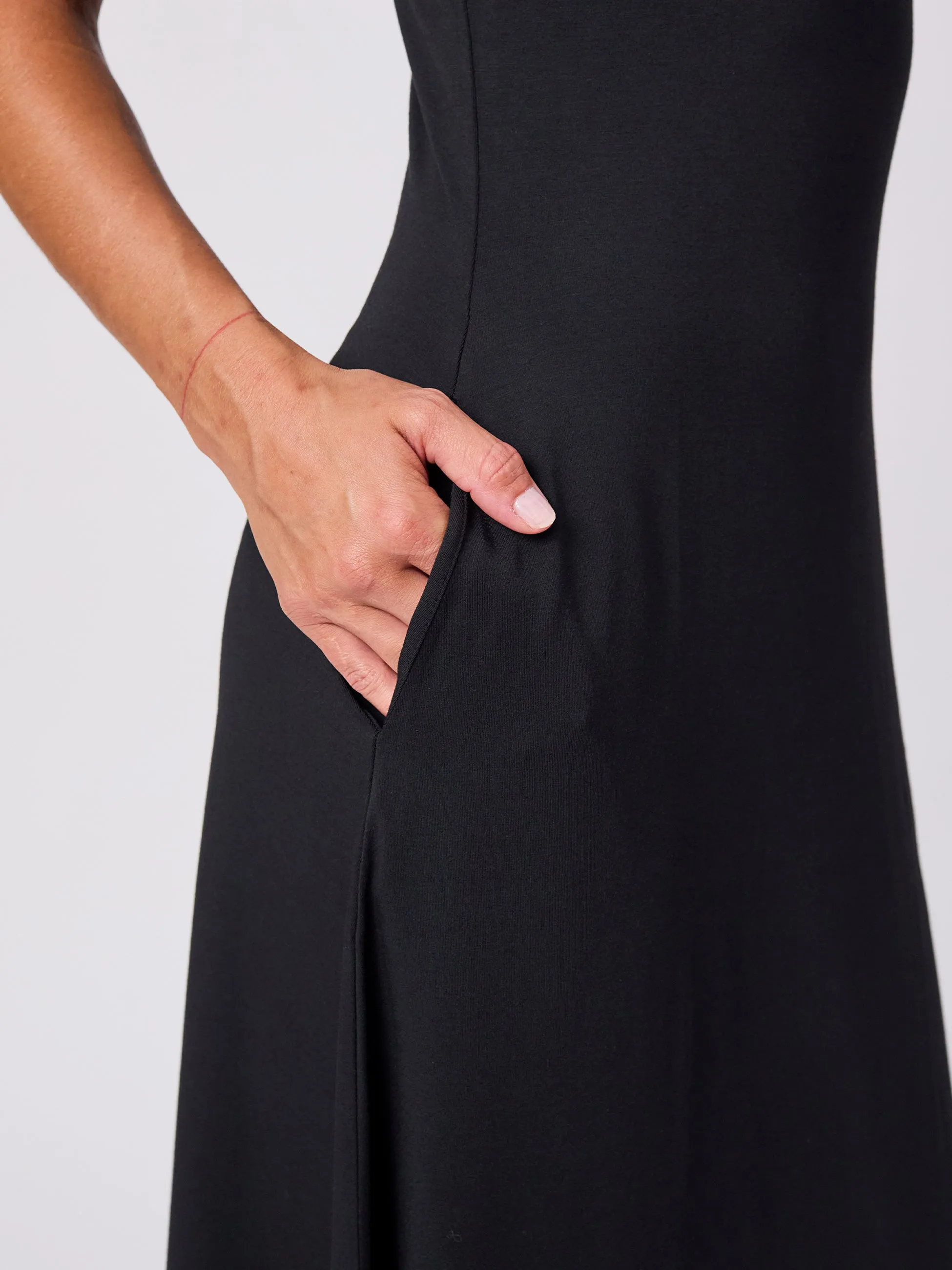 V Neck Maxi Dress - Black sold by Dharma Bums product image thumbnail 5