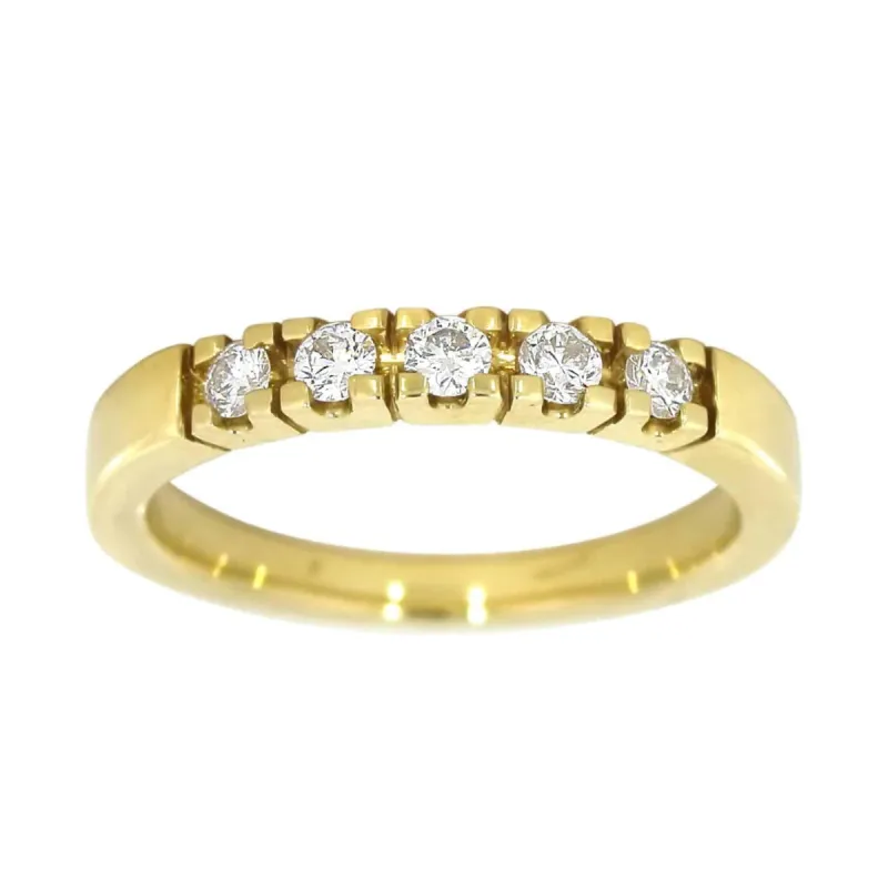 Alliansering i gult gull 5 dia, tot 0.35CT TWSI sold by Diamanthuset