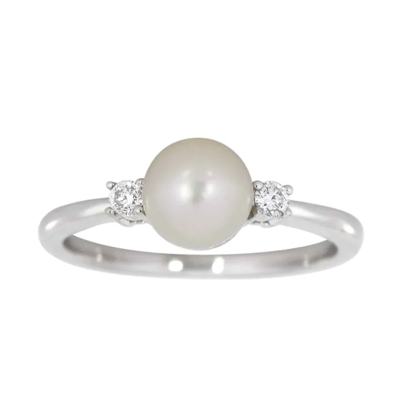 Perlering med diamant i hvitt gull, 7 mm, 0.08CT TWSI sold by Diamanthuset