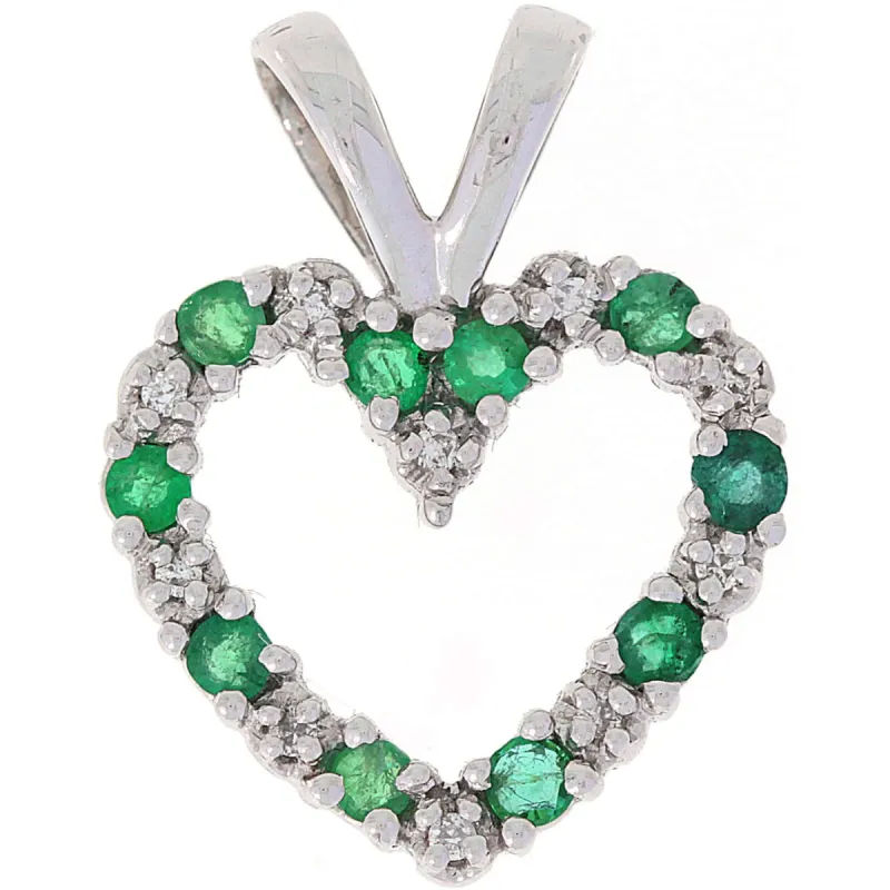 Diamant halssmykke med smaragd i hvitt gull, 0.05CT TWSI sold by Diamanthuset