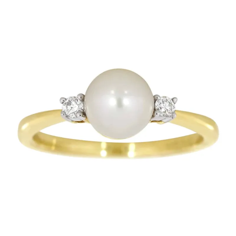 Perlering med diamant i gult gull, 7 mm, 0,08 CT TWSI sold by Diamanthuset