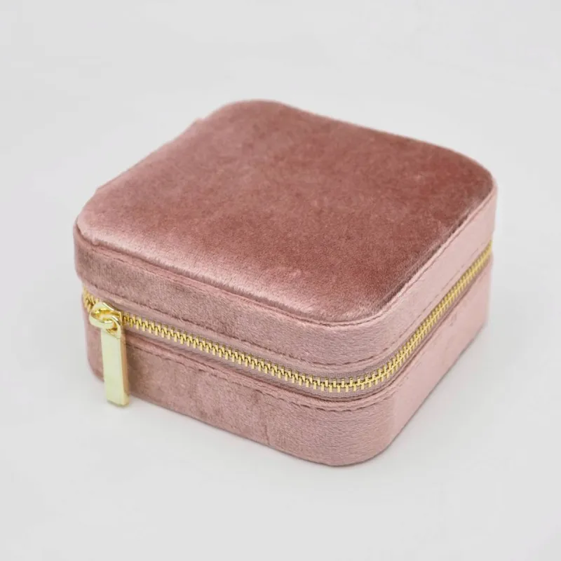 Smykkeskrin i Velur - Pudderrosa  (Liten) sold by Diamanthuset