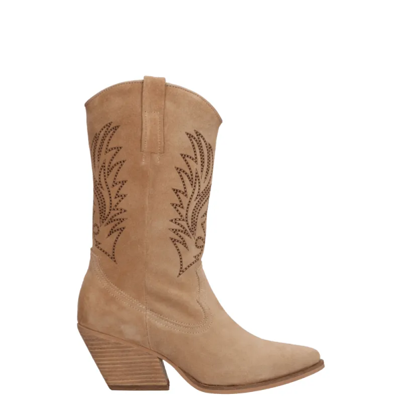 Shoecolate Laarzen 8.12.08.815.01 Camel sold by Donelli