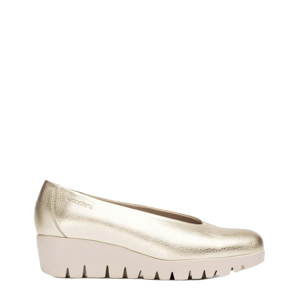 Wonders Instappers C-33100 Goud sold by Donelli