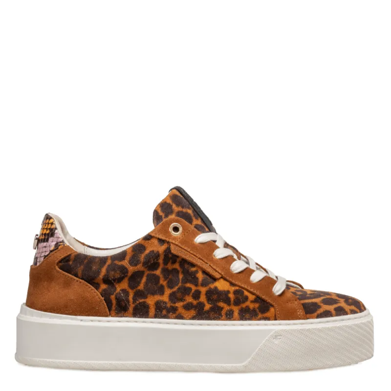 floris van bommel Veterschoenen SFW-10106-23-01 Cognac sold by Donelli