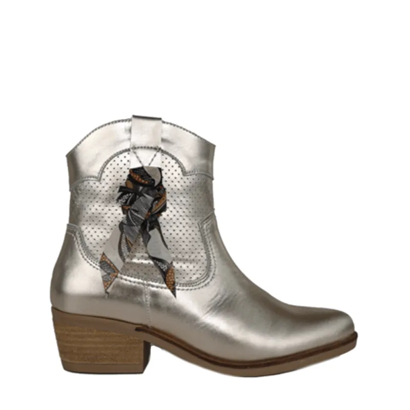 Goodstep Enkellaarsjes 5011-M40 Platina sold by Donelli