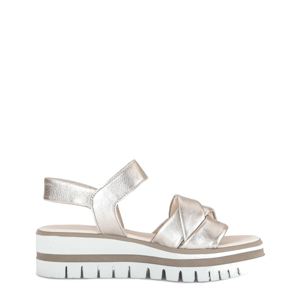 Gabor Sandalen 44.622.62 Champagne sold by Donelli