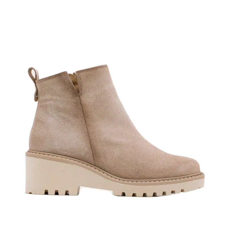 Porronet Enkellaarsjes 4667 Beige sold by Donelli