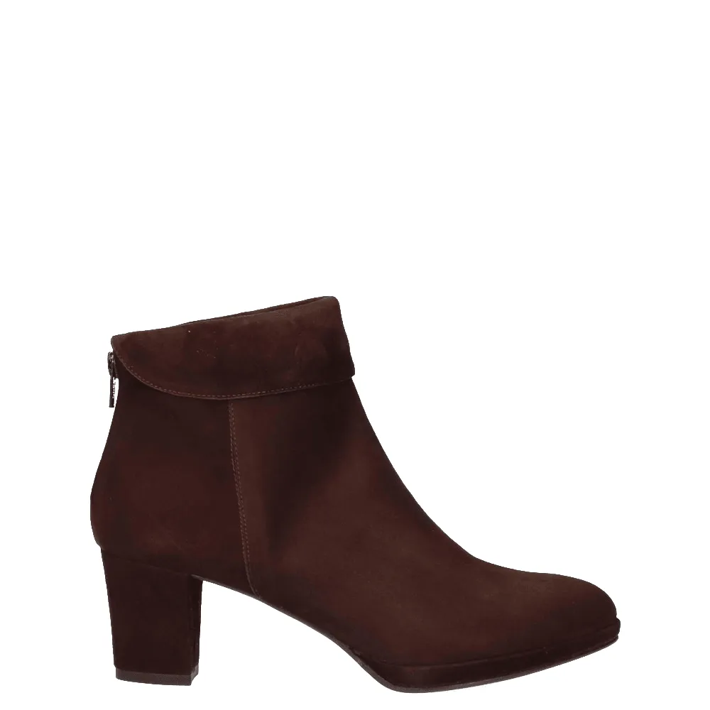 Lilian Enkellaarsjes 8986P Bruin sold by Donelli