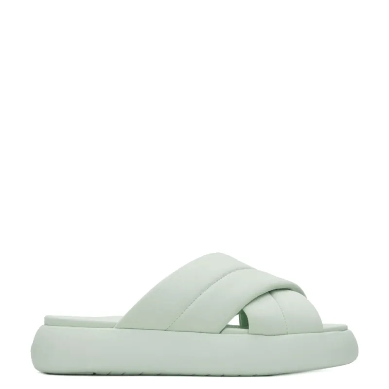 Toms Slippers 10017905 Licht Groen sold by Donelli