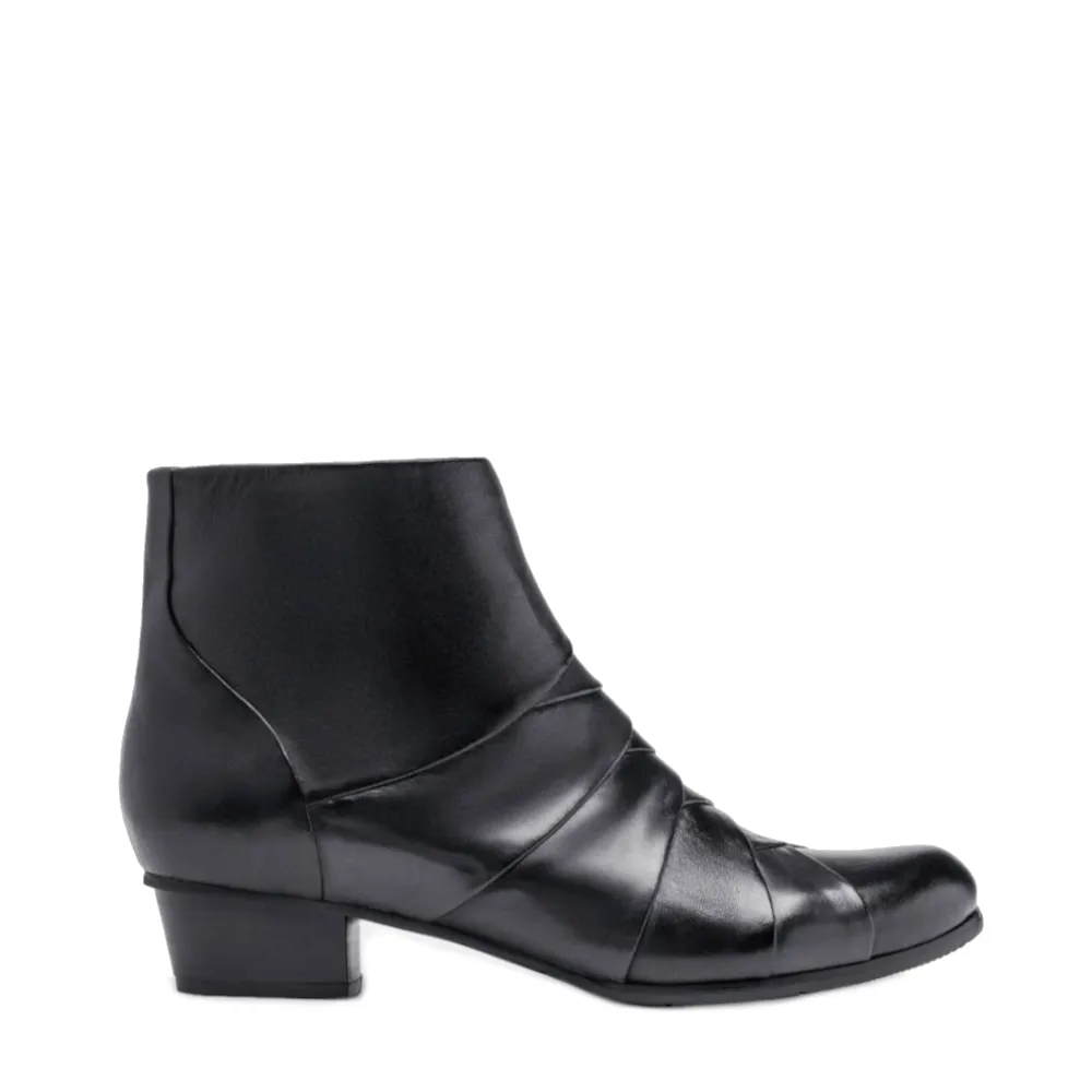 Regarde Le Ciel Enkellaarsjes Stefany-172 Zwart sold by Donelli