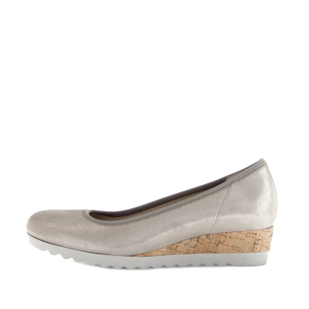 Gabor Pumps 62.641.12 Beige sold by Donelli product image thumbnail 2