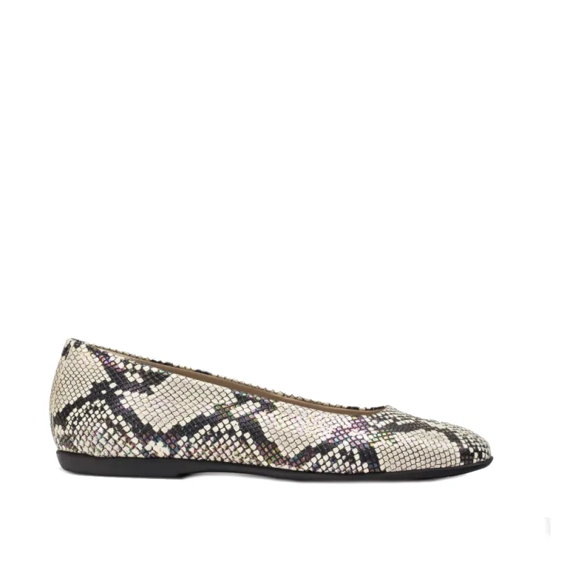 Wonders instappers A-86124 Beige sold by Donelli