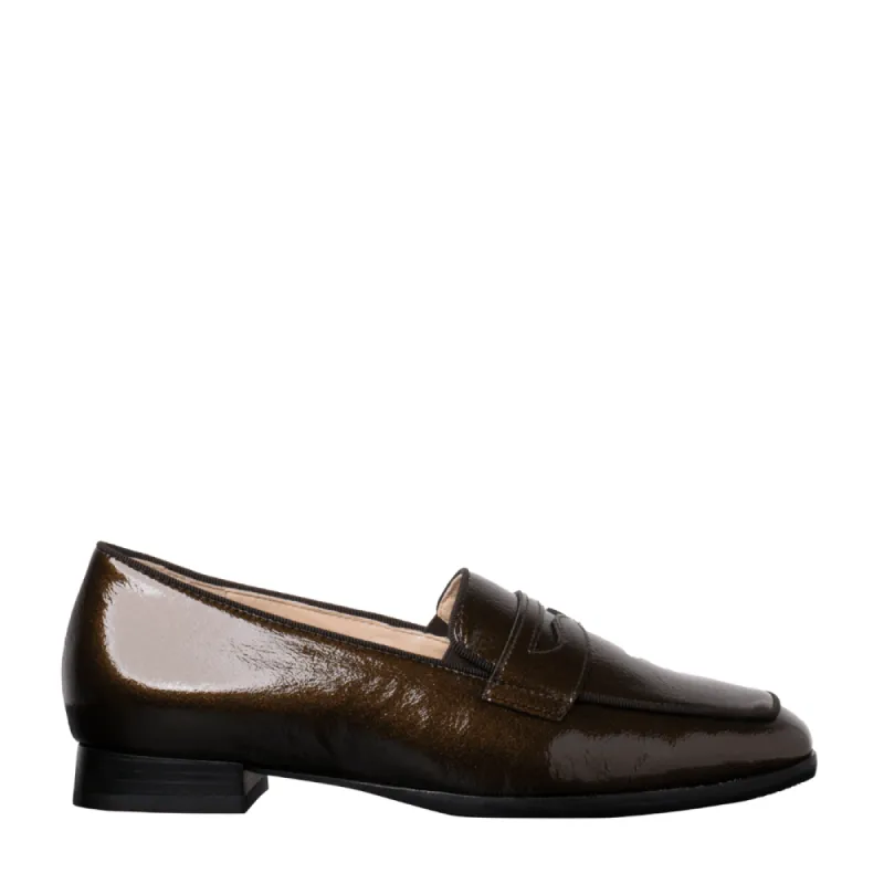 Hassia Pumps 4-30041 Bruin Lak sold by Donelli