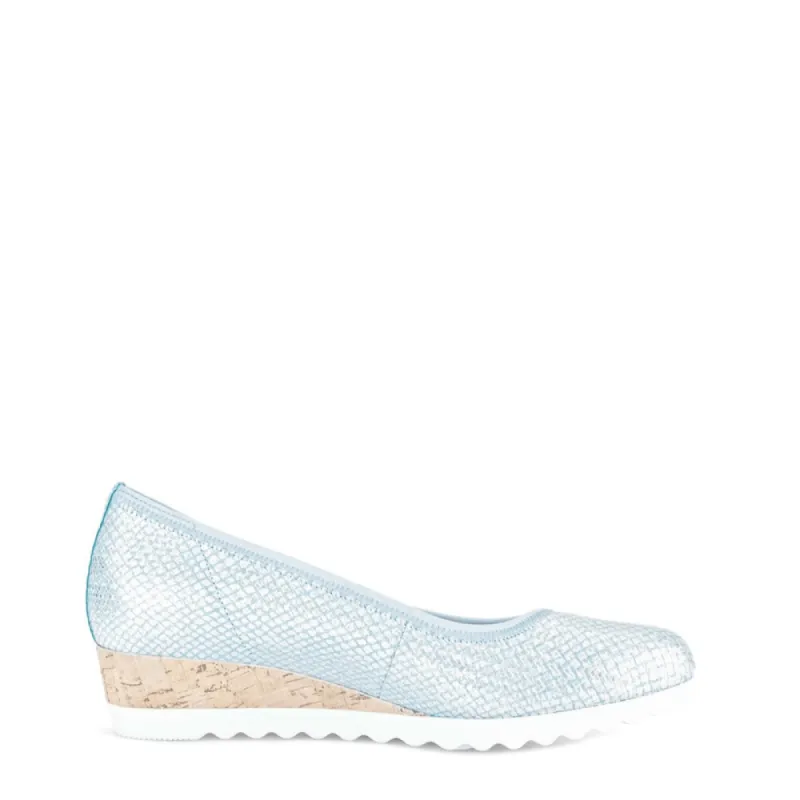 Gabor Instappers 42.641.66 Licht Blauw sold by Donelli