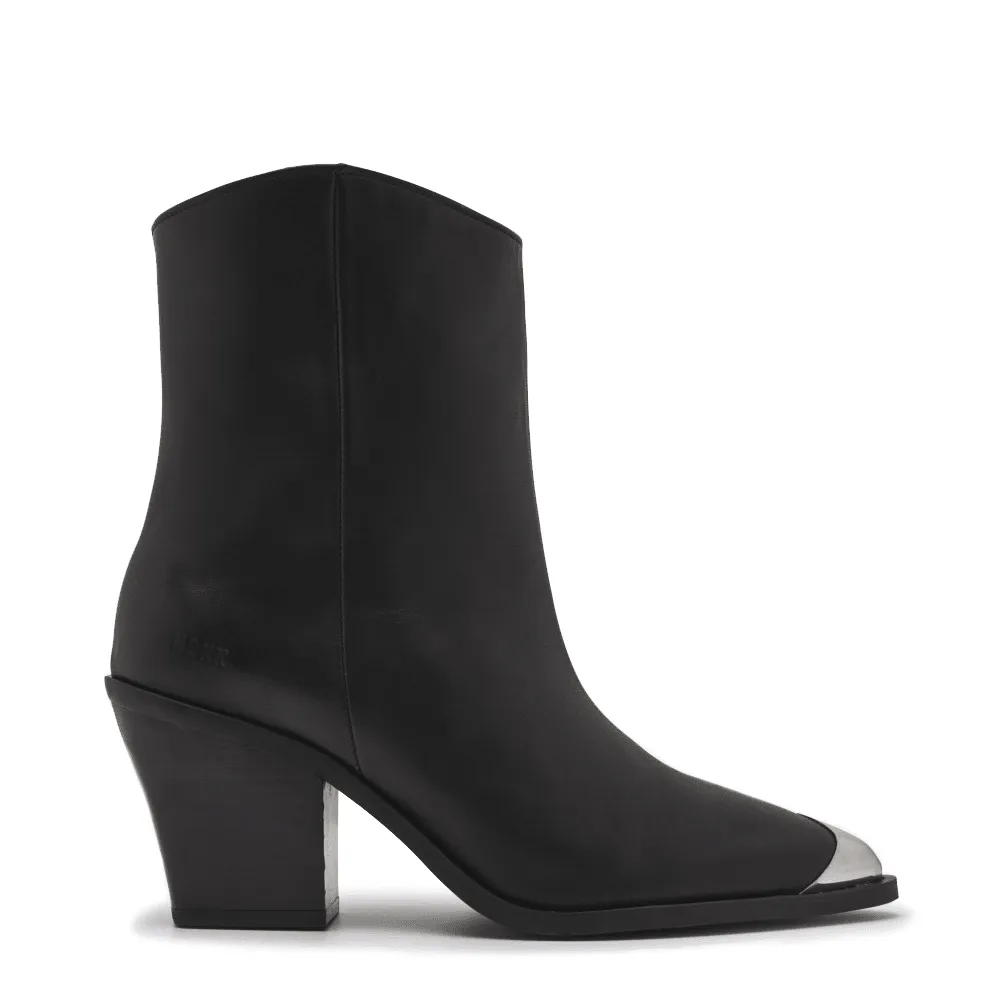 Nubikk Enkellaarsjes 21037503 Zwart sold by Donelli