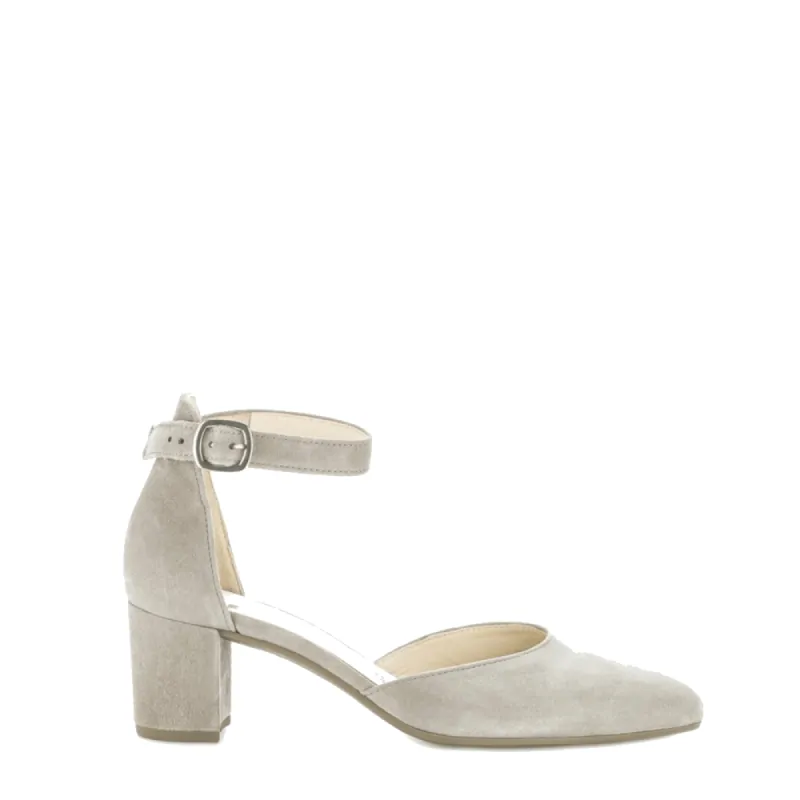 Gabor Pumps 21.340.12 Beige sold by Donelli