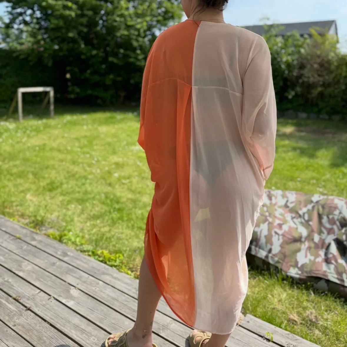 Tofarvet kimono i abrikos og pudder #Breeze - One Size sold by Dropps by Szhirley product image thumbnail 4